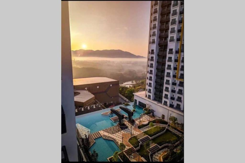 盛婷民宿a S&Thomez 2Bedrooms Mesamall Wifi Klia Usim Miu Inti Nu Nilai Esterno foto
