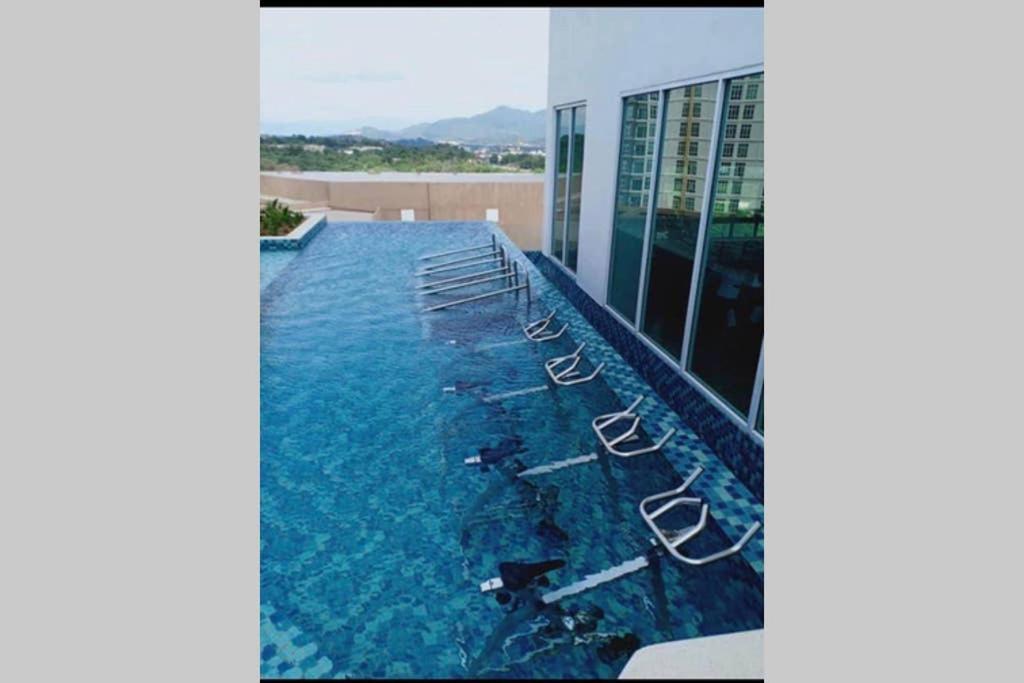 盛婷民宿a S&Thomez 2Bedrooms Mesamall Wifi Klia Usim Miu Inti Nu Nilai Esterno foto