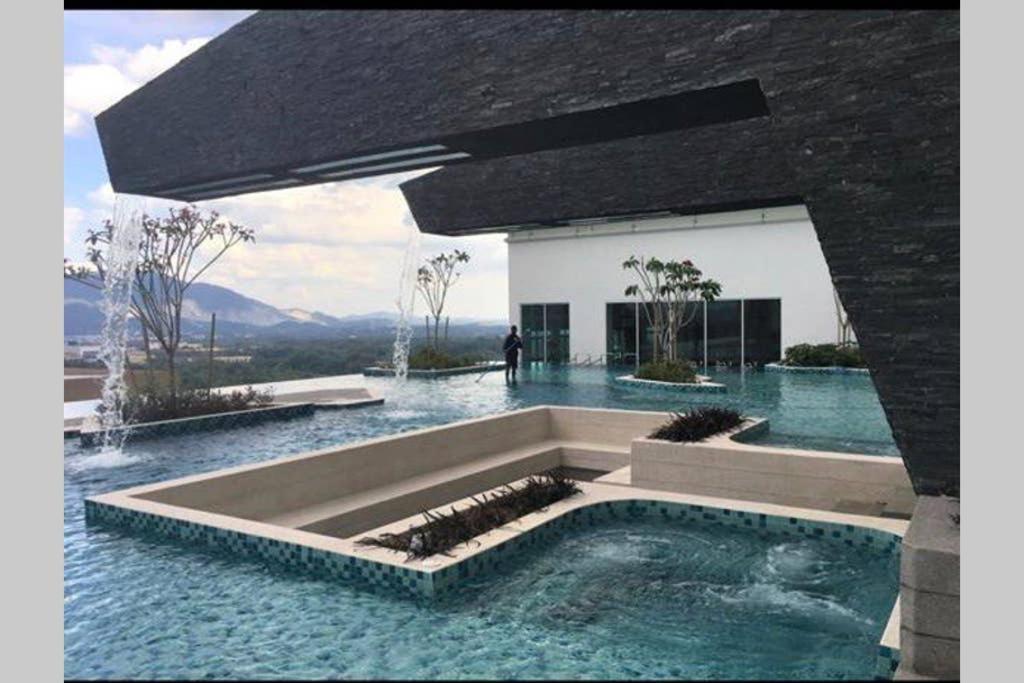 盛婷民宿a S&Thomez 2Bedrooms Mesamall Wifi Klia Usim Miu Inti Nu Nilai Esterno foto