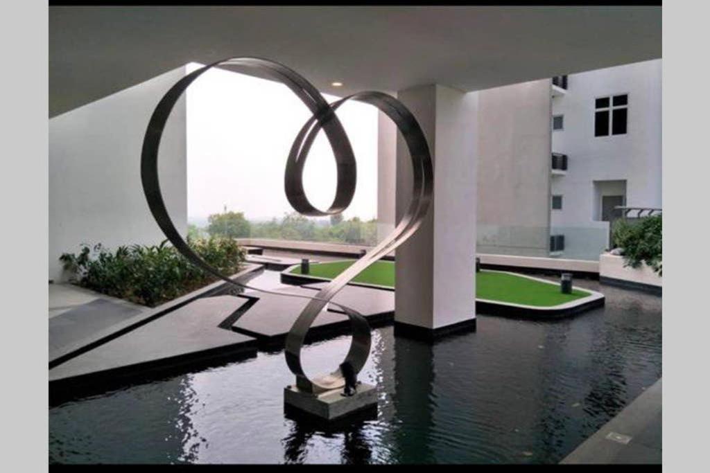盛婷民宿a S&Thomez 2Bedrooms Mesamall Wifi Klia Usim Miu Inti Nu Nilai Esterno foto